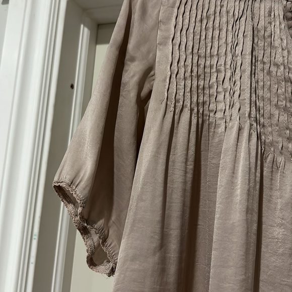 Wilfred cropped tan flowy blouse - Picture 3 of 4